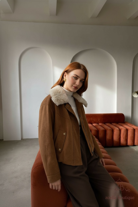 جاكيت مع قبة فرو