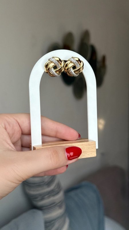 earring