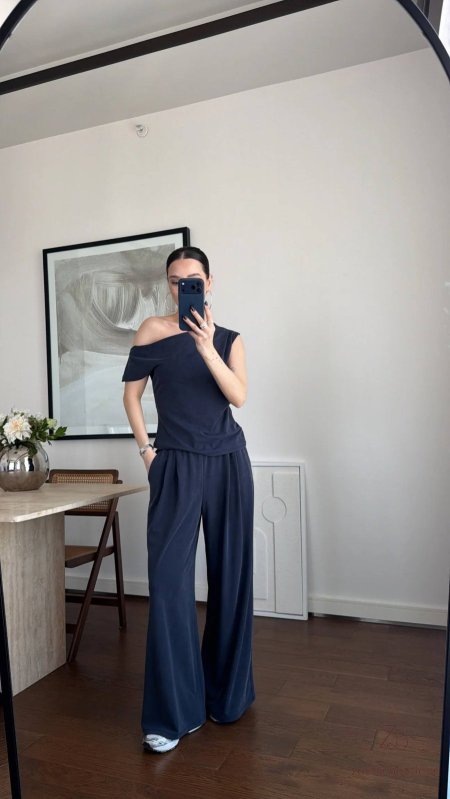 Two piece set